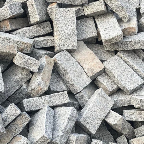 CROPPED GRANITE SETTS -  200MM X 100MM X 100MM